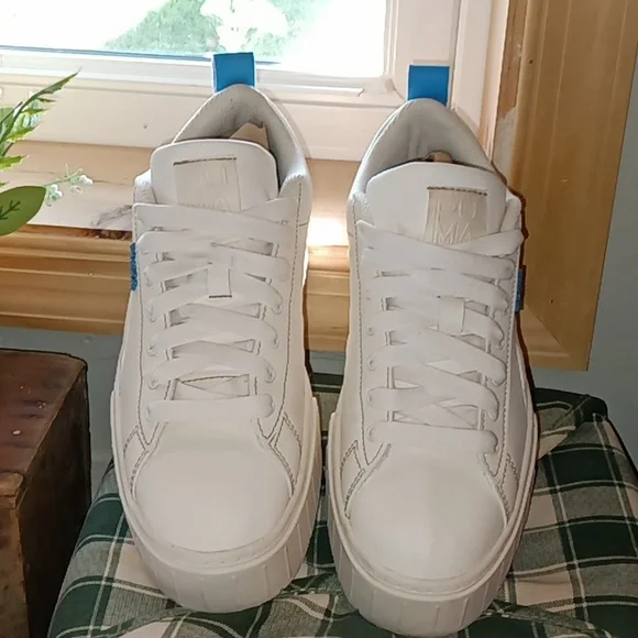 Nice! Women's 7.5 PUMA Mayze White & Blue Sneakers Shoes - Picture 2 of 7